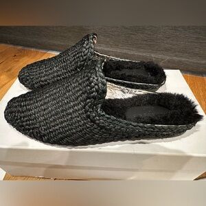 Robert Clergerie Igual Slip On Mules Black Raffia Faux shearling NIB size 9/39.5